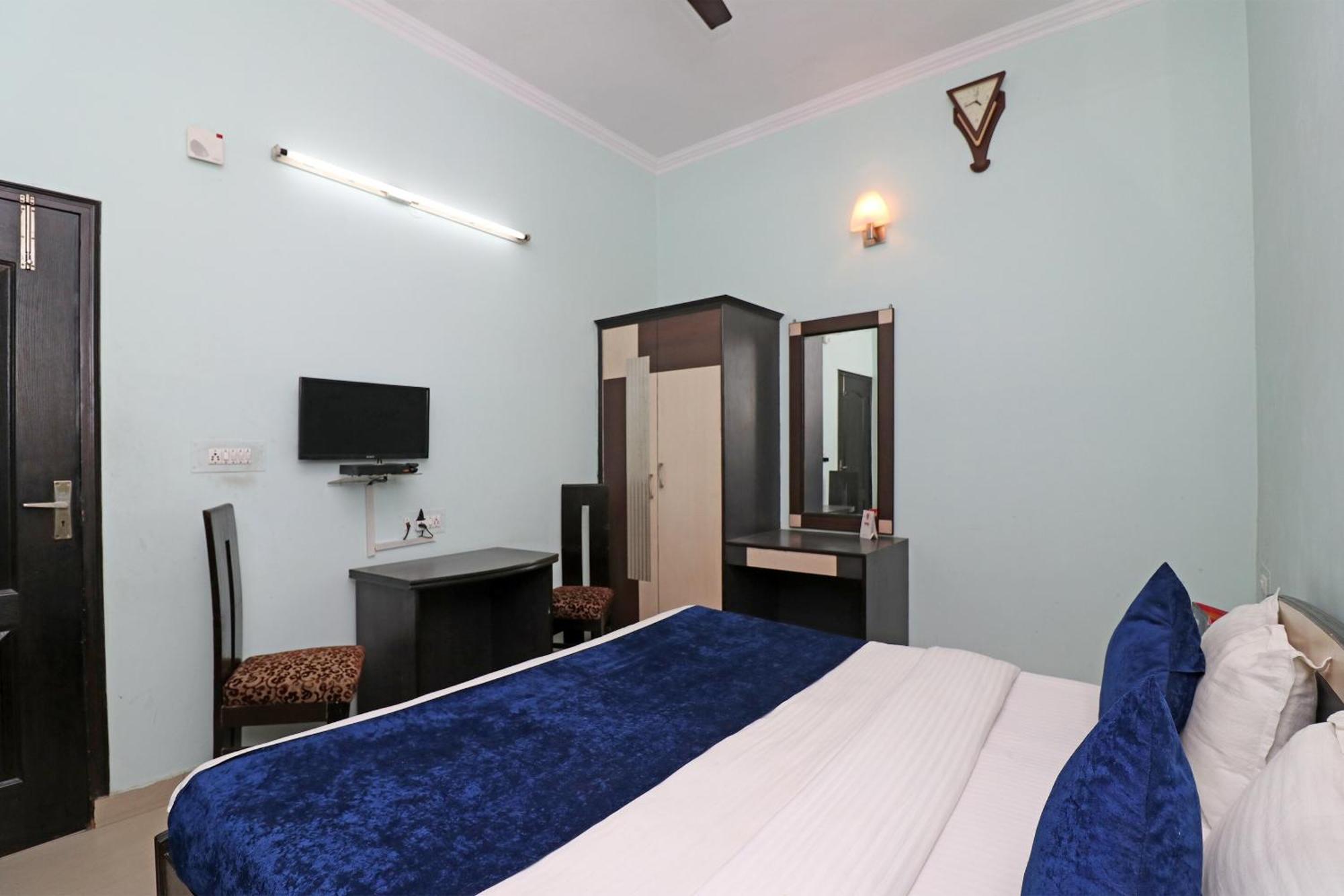 Hotel O Alpine Residency Фаридабад Экстерьер фото